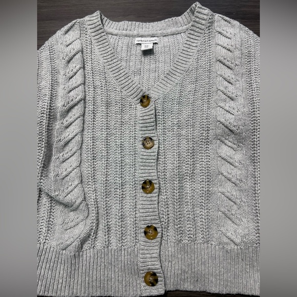 Cupcakes and Cashmere Soft Chunky Knit Cardigan Sweater V-neck Button Up Size M - Picture 2 of 8